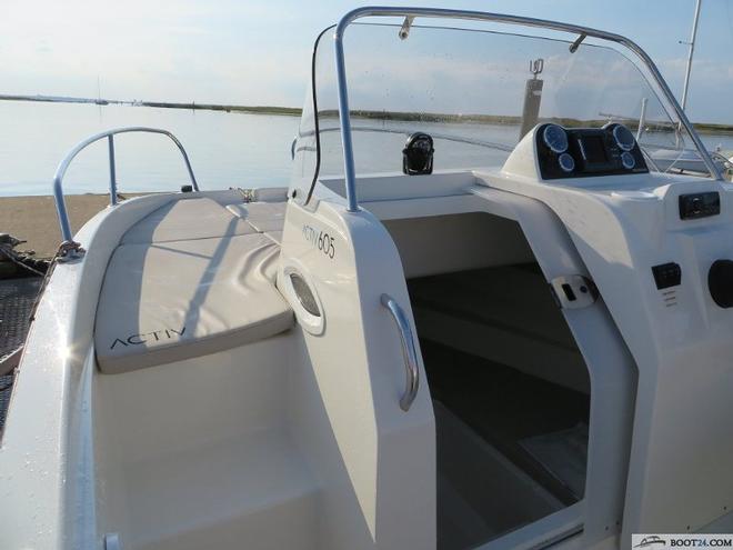bow of Quicksilver 605 Sundeck © Collins Marine